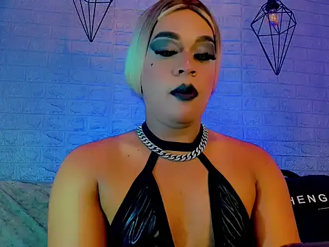 CristalGill  online show from June 2026 07:29:01 PM