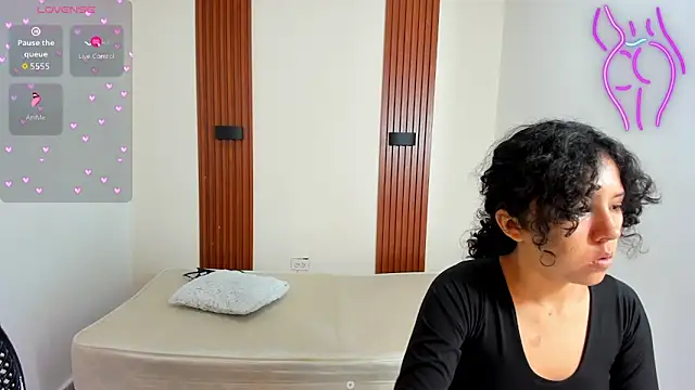 zoe hayami online show from May 2026 10:42:01 AM