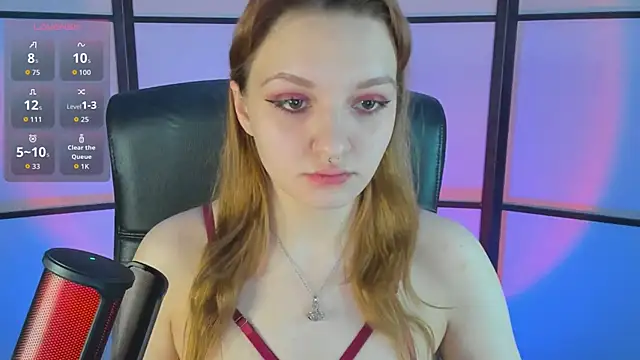 Snapshot of MaddisonLee chatting on April 2026 01:08:01 AM MaddisonLee online show from April 2026 01:08:01 AM
