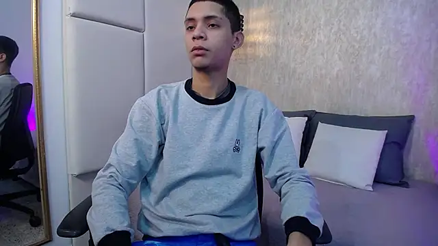 Snapshot of Axel_marcus chatting on April 2026 08:15:02 PM Axel marcus online show from April 2026 08:15:02 PM