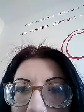 Snapshot of HotVWGirl chatting on April 2026 03:24:01 PM HotVWGirl online show from April 2026 03:24:01 PM