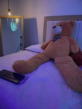 Iam Milly  online show from April 2026 08:31:01 PM