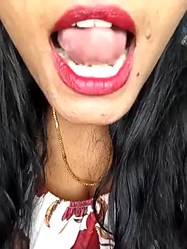 Snapshot of Mayuri-hot chatting on May 2026 03:06:01 PM Mayuri-hot online show from May 2026 03:06:01 PM