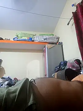 Rishi040493 online show from April 2026 04:23:01 PM