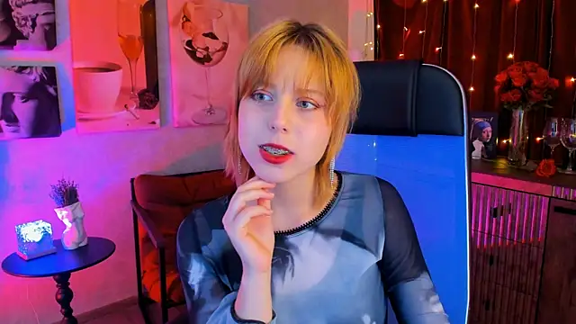 VivienneHebert online show from April 2026 09:52:01 AM