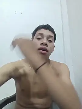 Snapshot of curious_straight_guy chatting on June 2026 02:06:01 AM curious straight guy online show from June 2026 02:06:01 AM