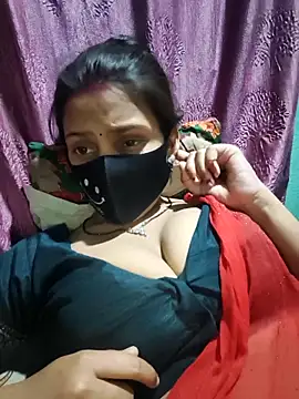 Snapshot of BaddieUnleashed chatting on May 2026 05:32:02 PM BaddieUnleashed online show from May 2026 05:32:02 PM