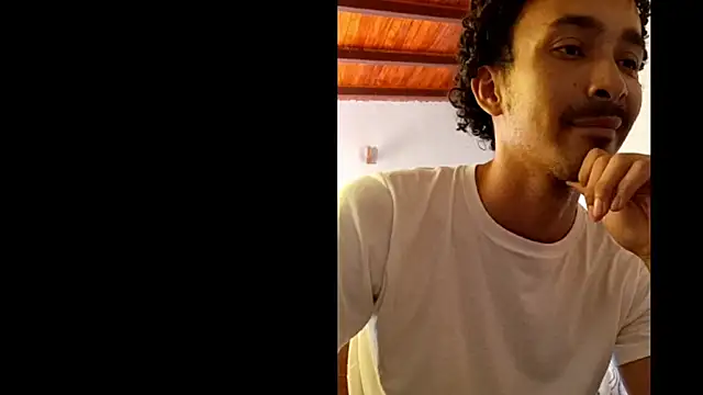 ExtremeXBoy online show from April 2026 06:15:01 PM