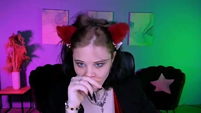 nikki kiss  online show from April 2026 08:56:01 AM