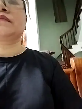 ALonmill online show from April 2026 12:21:01 PM