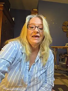 RavensLove online show from July 2026 08:00:01 PM