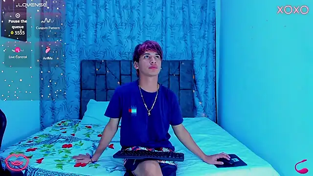 Snapshot of IhanKing chatting on July 2026 07:23:02 PM IhanKing online show from July 2026 07:23:02 PM