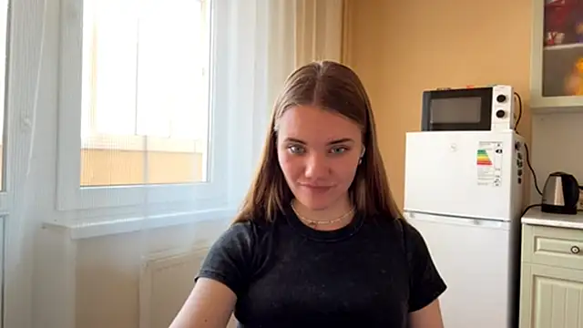 Snapshot of doana_bebriti chatting on May 2026 01:17:01 PM doana bebriti online show from May 2026 01:17:01 PM
