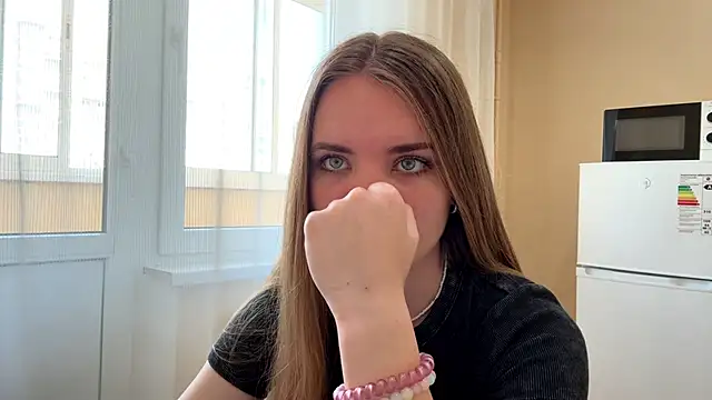 Snapshot of doana_bebriti chatting on May 2026 11:06:02 AM doana bebriti online show from May 2026 11:06:02 AM