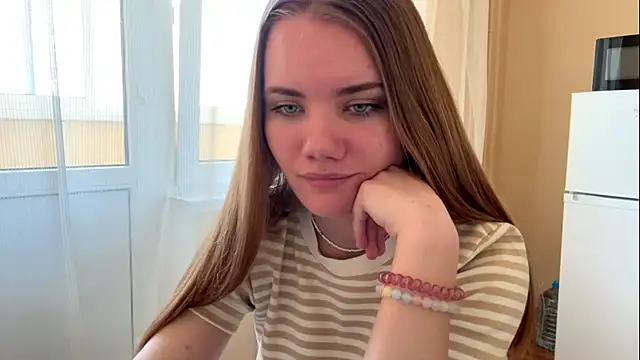 Snapshot of doana_bebriti chatting on May 2026 12:25:02 PM doana bebriti online show from May 2026 12:25:02 PM
