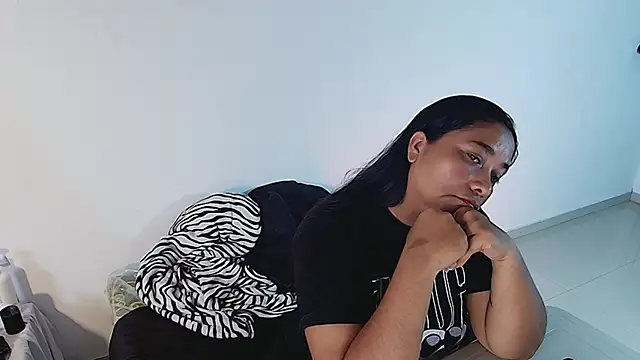 Snapshot of cristycurvy_02 chatting on April 2026 08:42:02 PM cristycurvy 02 online show from April 2026 08:42:02 PM