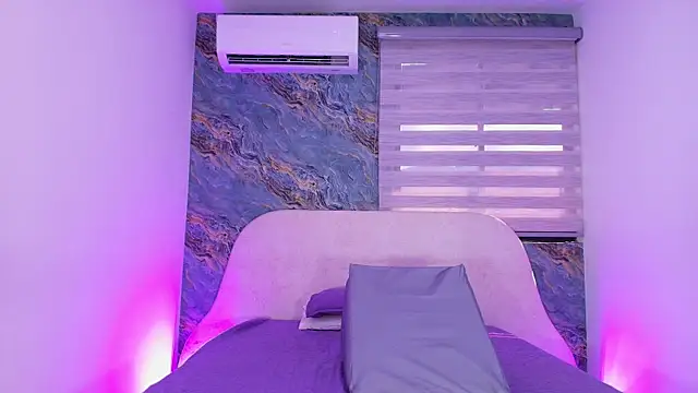 khloe briss online show from April 2026 07:15:02 PM