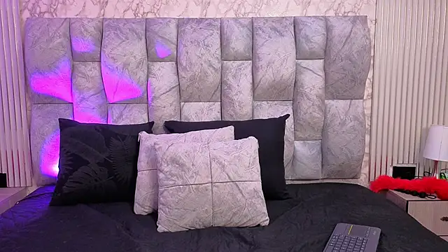 Thaliavegas online show from April 2026 08:53:02 PM