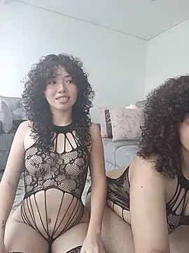 Chloe and Violeta online show from July 2026 09:34:01 PM