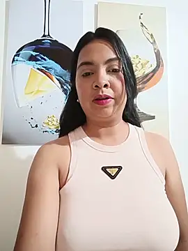 Snapshot of Silvana2927 chatting on June 2026 04:30:02 AM Silvana2927 online show from June 2026 04:30:02 AM
