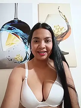 Snapshot of Silvana2927 chatting on June 2026 06:29:02 AM Silvana2927 online show from June 2026 06:29:02 AM