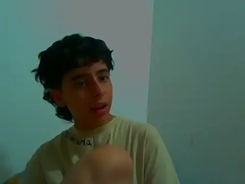 LatinHeatX22 online show from April 2026 09:39:33 PM