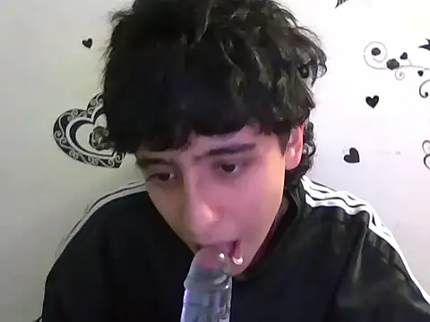 LatinHeatX22 online show from May 2026 03:33:02 AM