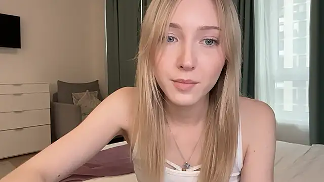 Snapshot of Kattie_Petite chatting on May 2026 03:17:01 PM Kattie Petite online show from May 2026 03:17:01 PM