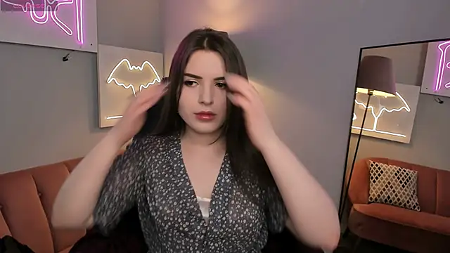 Snapshot of AliceLiador_ chatting on May 2026 02:33:01 PM AliceLiador online show from May 2026 02:33:01 PM