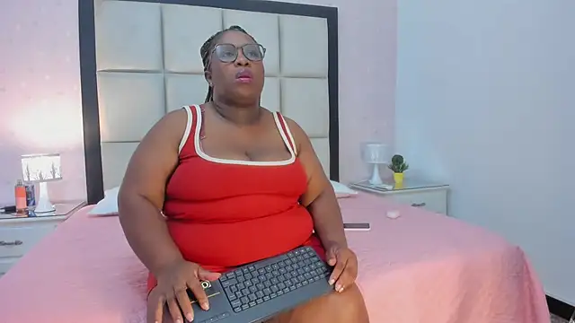 TreisyVixen online show from June 2026 03:12:02 AM