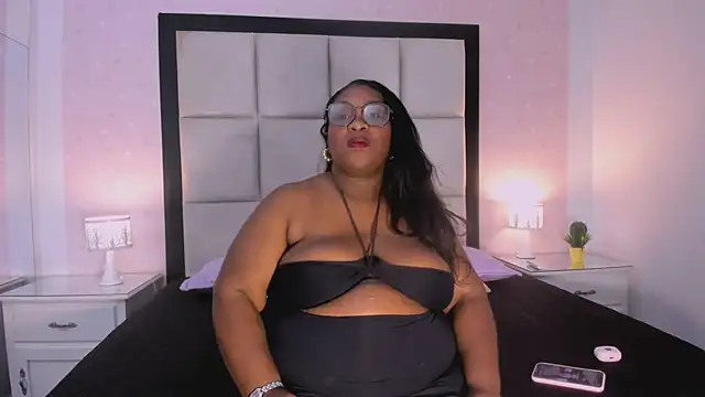 TreisyVixen online show from July 2026 02:53:02 AM