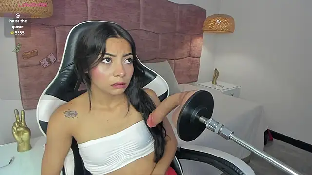 scarleth-maison online show from April 2026 07:50:02 PM