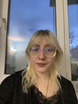 Blondie Picxel   online show from April 2026 04:12:01 PM