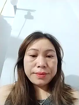 Cong2211 online show from April 2026 11:05:01 PM