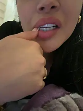 Snapshot of Sara_fun chatting on February 2025 06:20:02 PM Sara fun online show from February 2025 06:20:02 PM