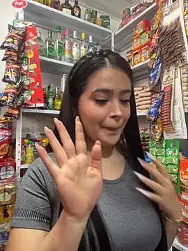 Snapshot of Sara_fun chatting on November 2025 06:18:01 PM Sara fun online show from November 2025 06:18:01 PM