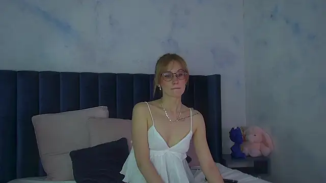 Snapshot of GraceHudsons chatting on June 2026 04:14:02 AM GraceHudsons online show from June 2026 04:14:02 AM