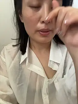 Snapshot of Faye-baby chatting on May 2026 01:58:02 AM Faye-baby online show from May 2026 01:58:02 AM