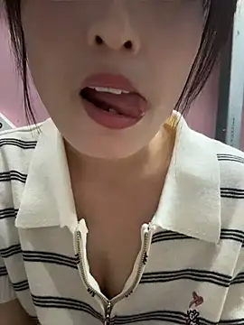 Snapshot of Faye-baby chatting on June 2026 05:32:02 AM Faye-baby online show from June 2026 05:32:02 AM