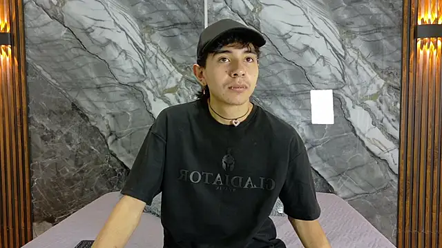 Snapshot of NoahWalker__ chatting on May 2026 11:04:01 AM NoahWalker online show from May 2026 11:04:01 AM