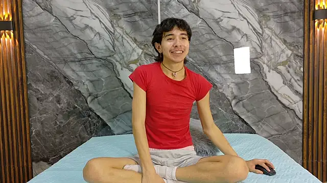 Snapshot of NoahWalker__ chatting on May 2026 11:05:01 AM NoahWalker online show from May 2026 11:05:01 AM