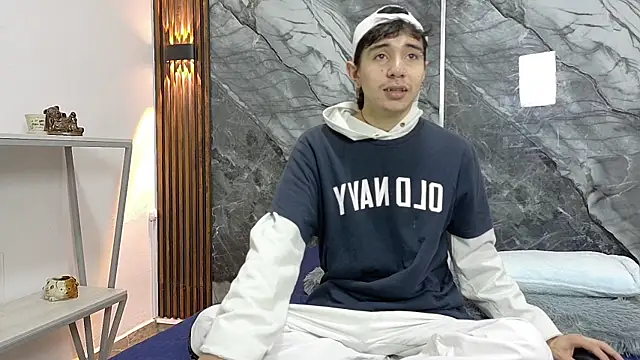 Snapshot of NoahWalker__ chatting on July 2026 11:08:02 AM NoahWalker online show from July 2026 11:08:02 AM