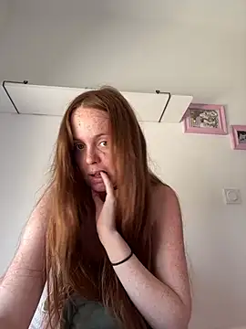lilysmn online show from May 2026 01:27:02 PM
