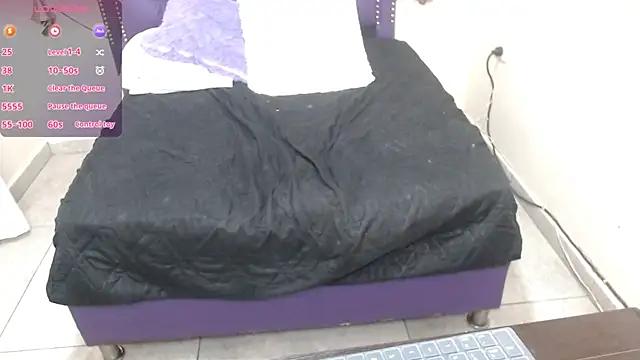 lunadreadd online show from April 2026 02:51:02 AM