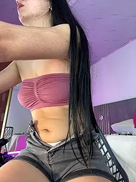 Lila-pinkky online show from July 2026 11:49:01 AM