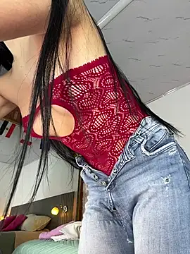 Lila-pinkky online show from July 2026 11:34:01 AM