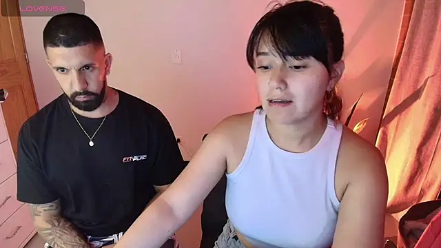 Snapshot of Alyssa_and_DAngelo chatting on April 2026 01:45:01 AM Alyssa and DAngelo online show from April 2026 01:45:01 AM