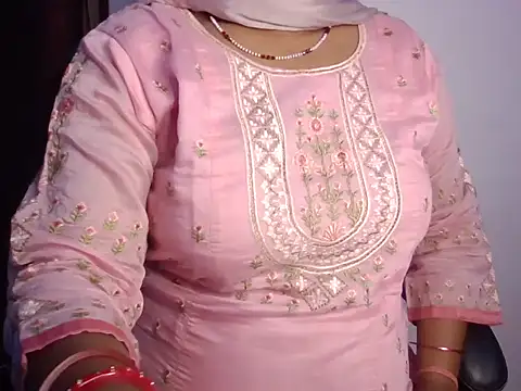 Snapshot of Hotty_Bhabhi1 chatting on April 2026 05:14:02 AM Hotty Bhabhi1 online show from April 2026 05:14:02 AM