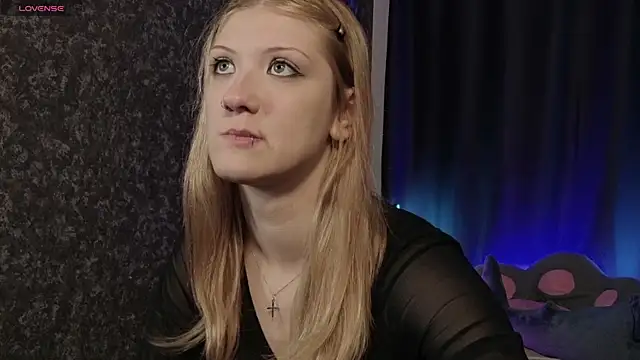 Lina Wi online show from May 2026 08:16:02 PM