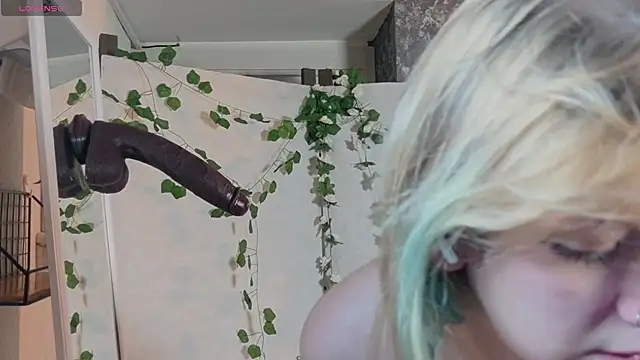 Lina Wi online show from June 2026 08:24:02 PM